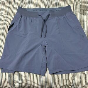 Lululemon license to train shorts 7 inch size medium